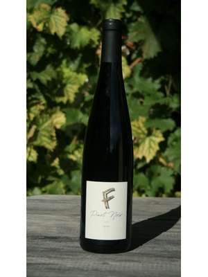 Pinot Noir "F"
Pinot Noir élevé en barrique